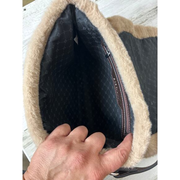 BCBGeneration Faux Bronze Leather Shoulder Crossbody Bag Fur Trim Boho New - Picture 3 of 5